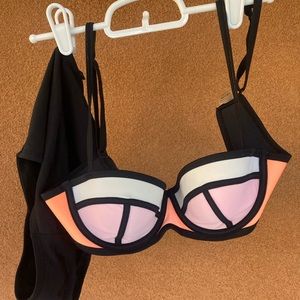 TRIANGL LIKE NEW Swimsuit! Bikini